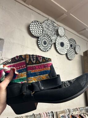 One teaspoon Black Ankle Boots with Multicolor Embroidered Cuff $200 retail